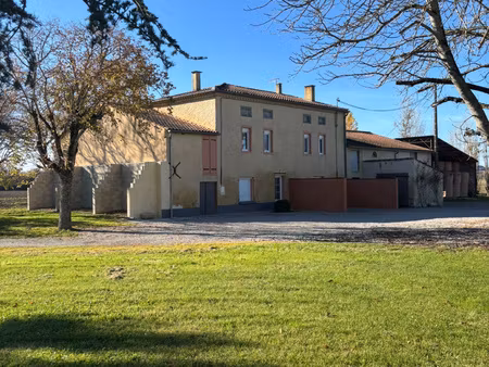 corps de ferme divise en logement independant