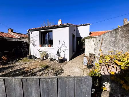 vente maison à nieul-le-dolent (85430) : à vendre / 43m² nieul-le-dolent