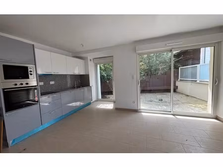 location appartement  54.01 m² t-3 à arcachon  1 420 €