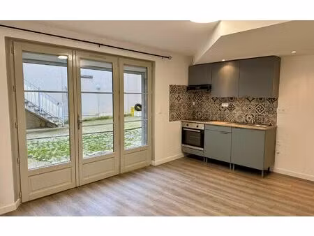 location appartement  58.25 m² t-2 à ay  650 €