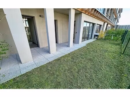 location appartement  59.73 m² t-3 à chambray-lès-tours  980 €