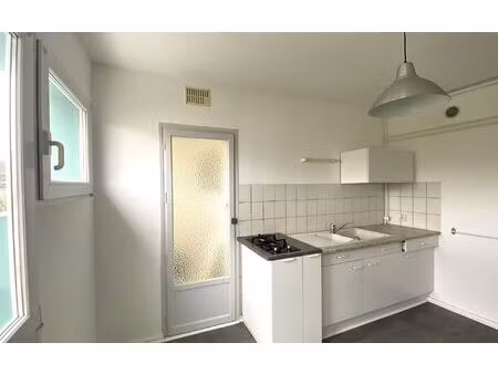location appartement  62.95 m² t-3 à metz  790 €