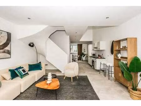 maison neuve 2 chambres avec terrasse et parking!