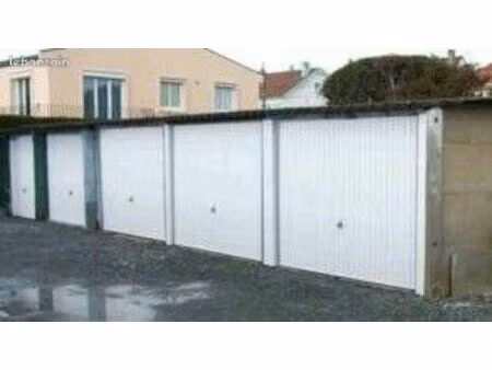 garage box moto à partager