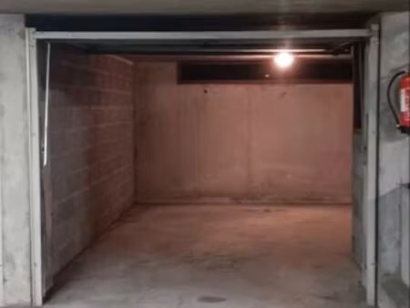 garage à louer rue tête d'or lyon 6ème