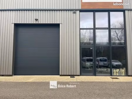 local d'activité 167 m²