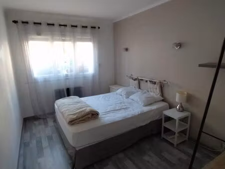 t2 meublé avec place de parking + cave