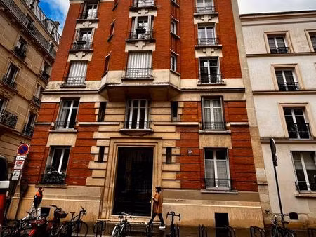 paris 9e chaptal ravissant t3 au 4e avec ascenseur