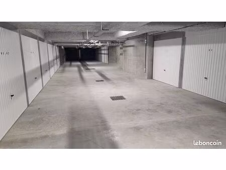 large garage 14 5m²