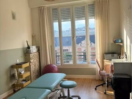 salle dans cabinet médicale