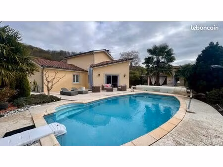 villa 4 pièces 105 m²