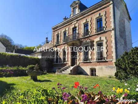 propriété 12 pièces 272 m²