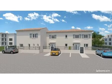 terrain 270 m² la crau