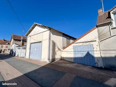 inconnu 512 m² commentry