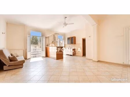 saint-raphaël centre ville  appartement 3 pieces lumineux et cave