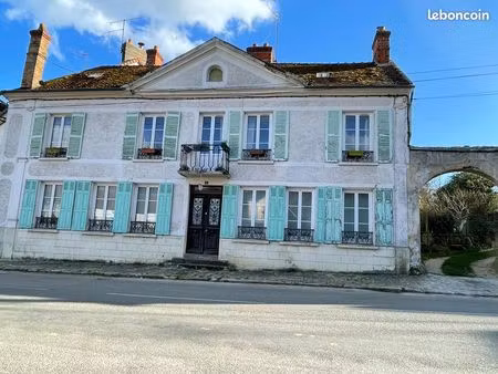 grande maison de caractère avec potentiel+terrain