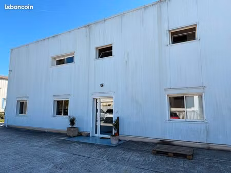 local d’activité / bureaux + entrepôt – 475 m² – avec parking