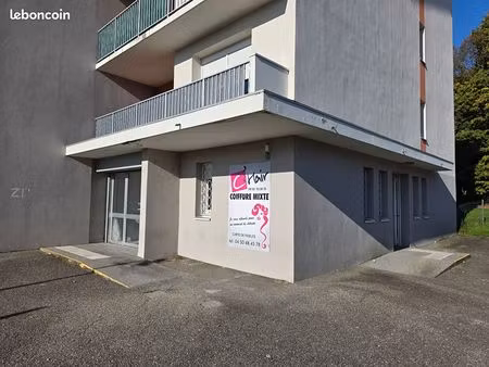 local commercial 108 m² valserhone