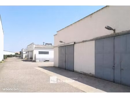 local industriel 206 m²