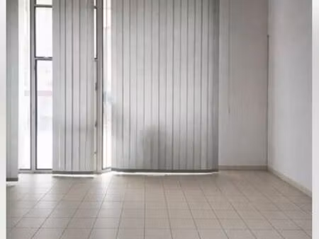 local commercial 70 m²