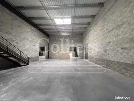 local d'activité 5 794 m²