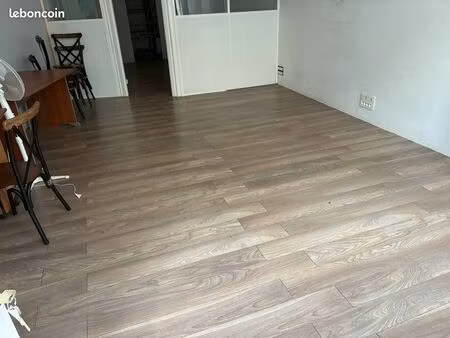 mur de local commercial 50m2