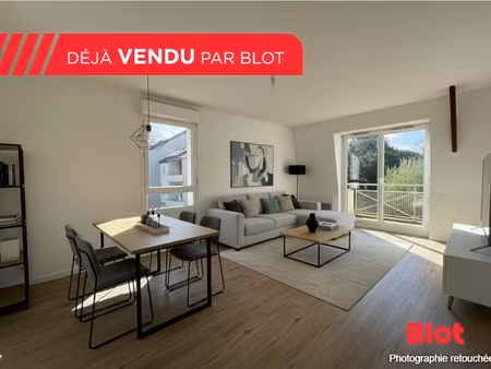 sous compromis - appartement t3- plein centre de bédée- balcon et garage