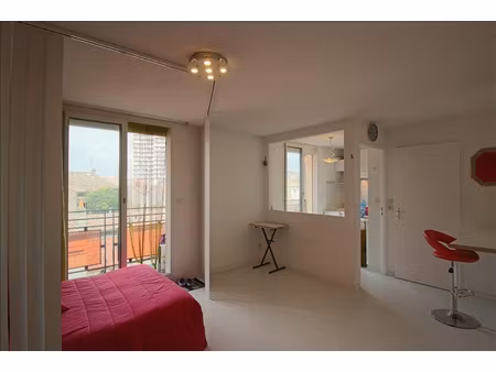 appartement type 1 de 30 m2 avec parking proche gare saint j