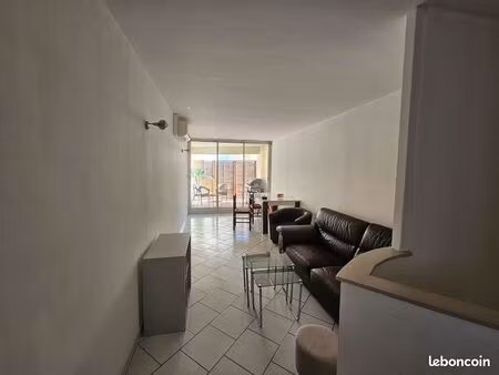 appartement 60 m2 2 pièces garéoult