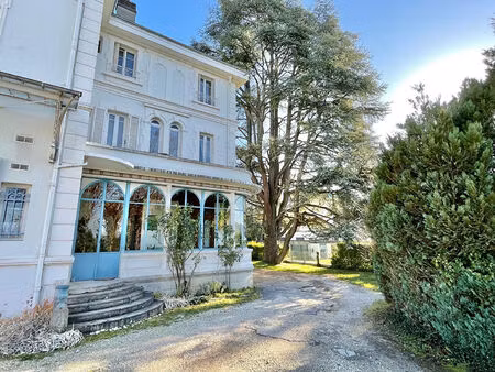 appartement t4 de 153 m² à la tour du pin