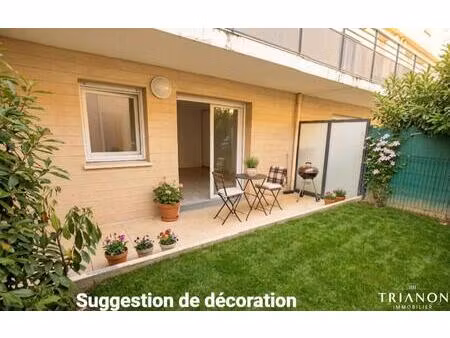 le mesnil le roi - appartement avec terrasse et jardinet