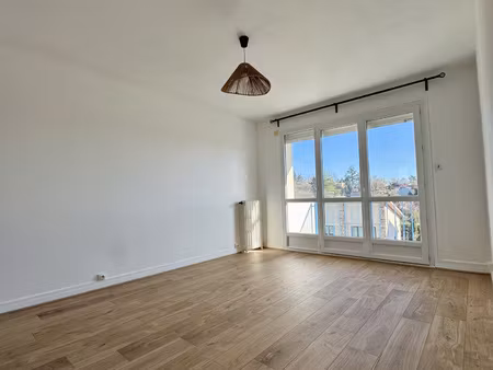 appartement t3 - 52 m2- montluçon
