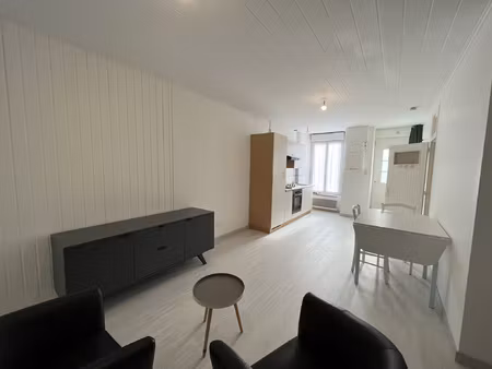 studio 32 m2 à saint-laurent-sur-sèvre