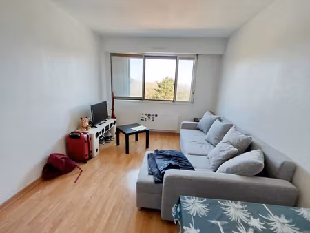 studio + place de parking