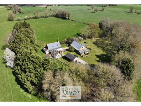 maison avec dépendances