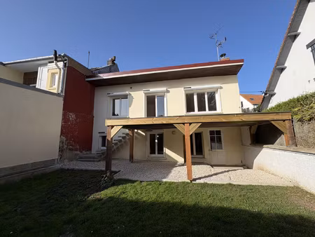 maison atypique avec deux chambres