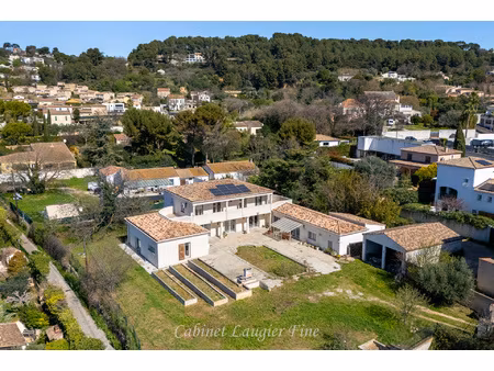 villa de famille de 335m2 terrain 2100m2