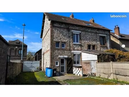 maison 3 pièces 65 m²