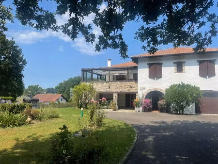 vente maison 7 pièces 250 m² urrugne (64122)