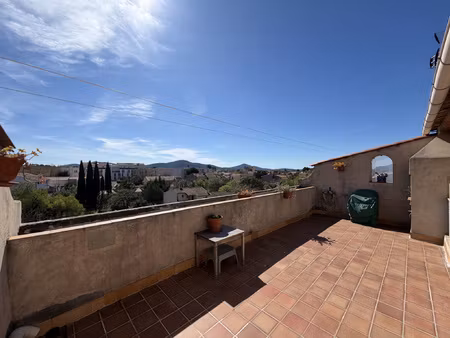 maison de village avec garage et terrasse centre ville
