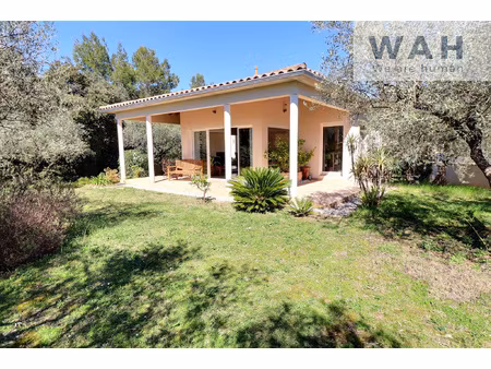 villa d'architecte 6 pieces de 150m2 + garage et piscine / 1