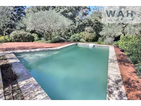 villa d'arcihtecte 6 pieces de 150m2 + garage et piscine / 1