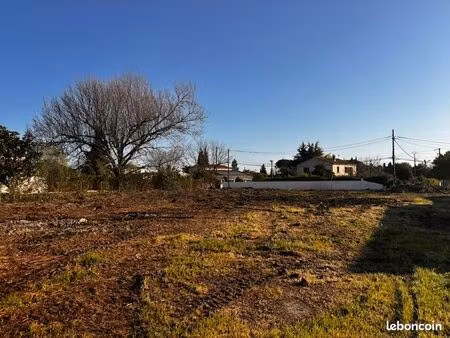 terrain 451 m² meynes