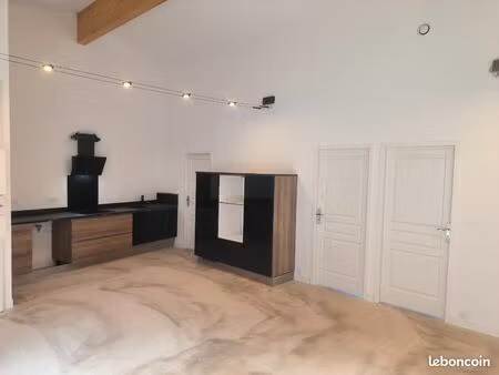 location f3 à caramany