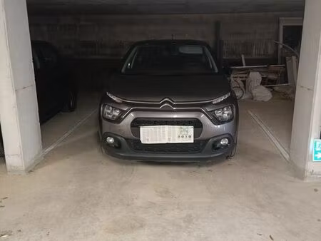 parking 18m²