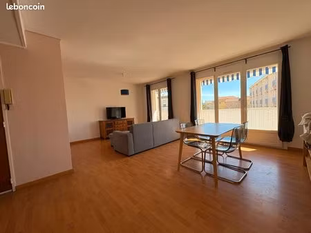 appartement t3 en centre ville de bandol dans une résidence sécurisée