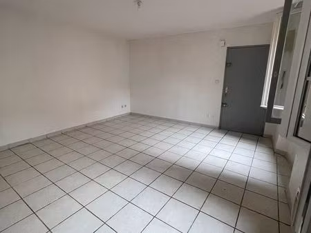 appartement t3 - toujours disponible