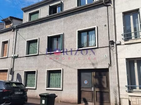 studio 1 pièce 25 m²