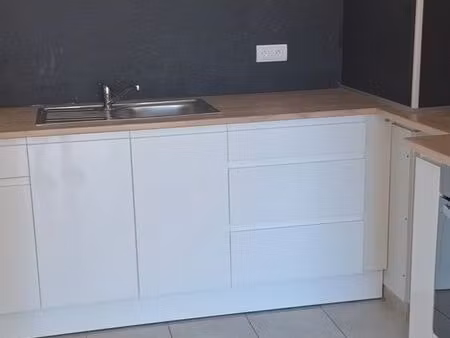 appartement t3 refait à neuf