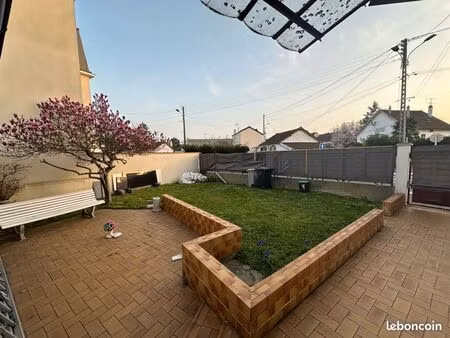 ⭐ f1 30 m² lumineux – terrasse & jardin – proche rer b / cdg